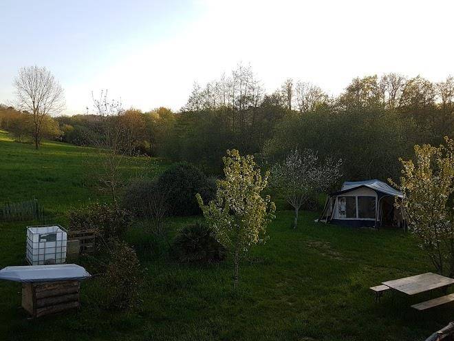 A La Convivialite Image