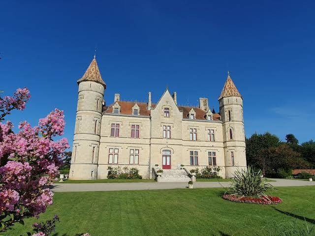 Chateau Moncassin Image