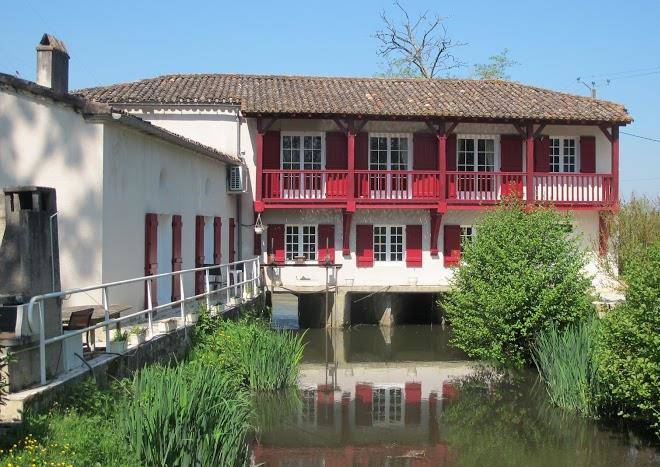 Moulin tarres de bas gites et chambres d hotes
