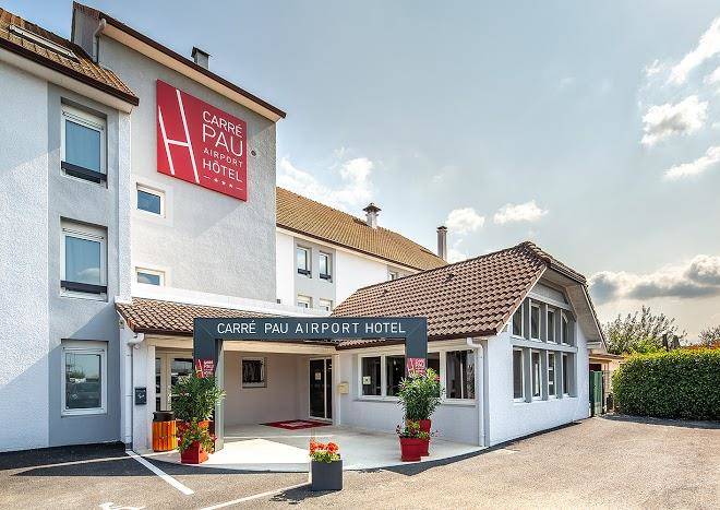 Carre pau airport hotel