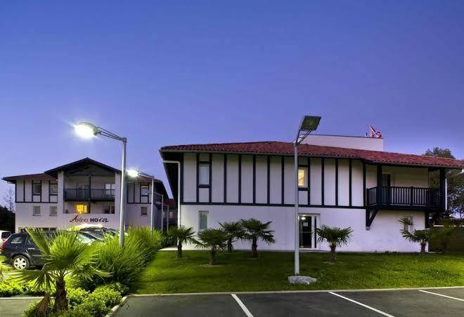 Hotel arena