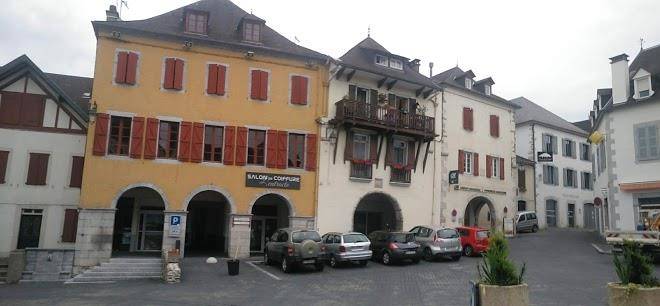 Hotel cafe restaurant piellenia