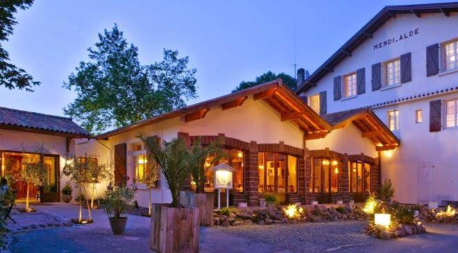Hotel spa logis mendi alde