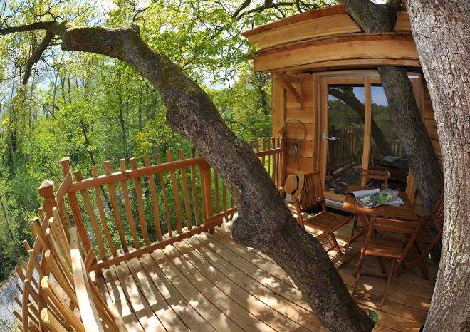 La cabane du vieux chene cabane perchee 64