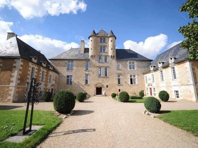 Chateau d avanton sarl