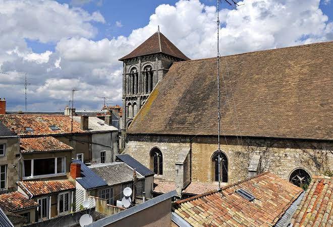 Hotel le plat d'etain