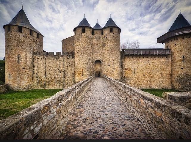 Entre Bastide Et Cite Image