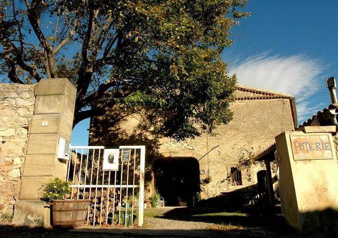 Location gite chambre d'hotes et atelier de poterie