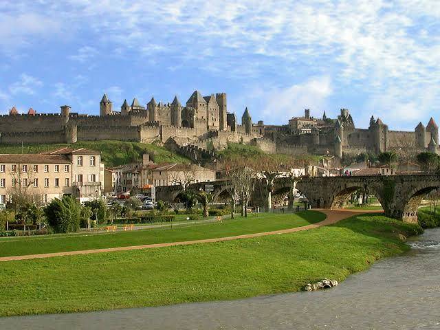 Ibis carcassonne est la cite