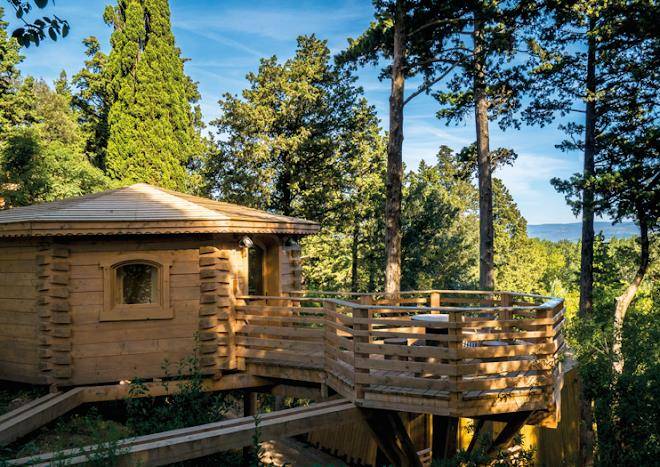Les cabanes dans les bois