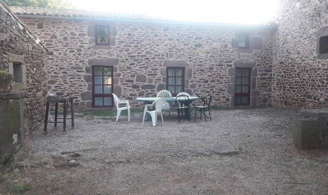 Chambres d'hotes et gites au mas azais