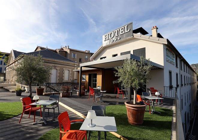 Hotel la capelle millau