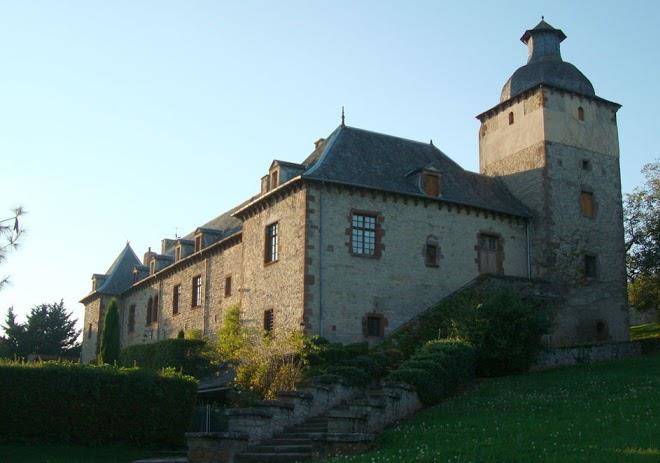 Location chateau de la roquette louer des vacances en aveyron