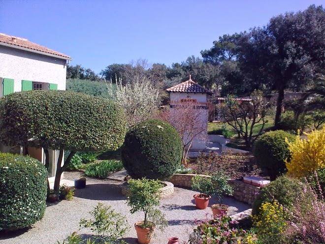Gite dans le jardin du baradot
