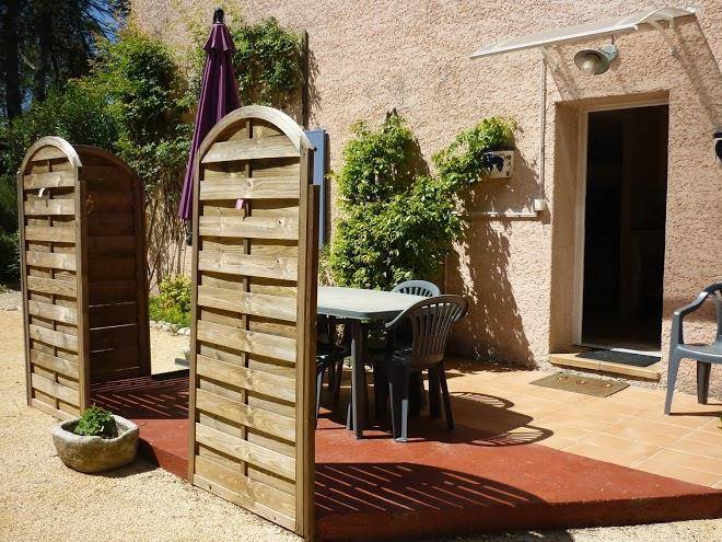 Gite roulotte entre vignes et oliviers
