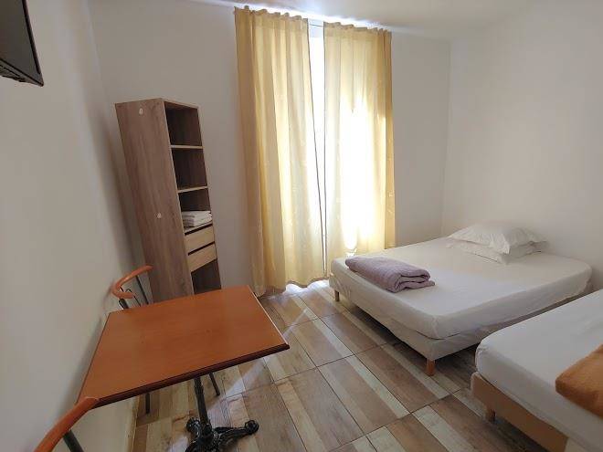 Hotel dore