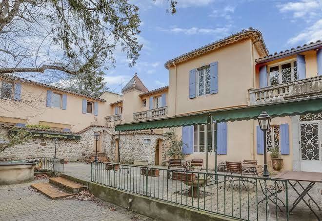 Logis hotel le domaine de la regaliere
