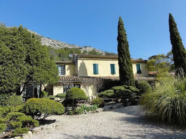 Les montades