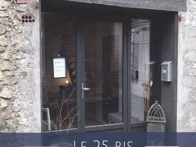 Le 25 bis