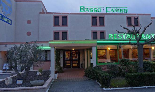 Metrhotel basso cambo