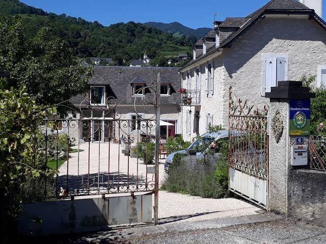 Gite lourdes pyrenees le clos de batsurguere