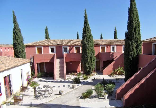 Hotel residence domaine le milos