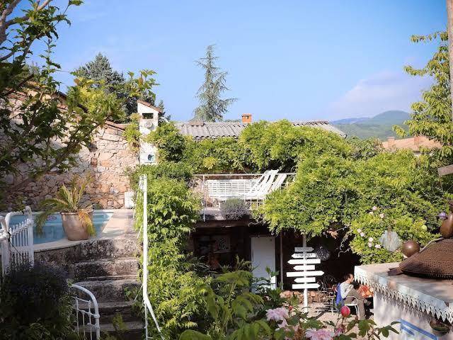 La roseraie