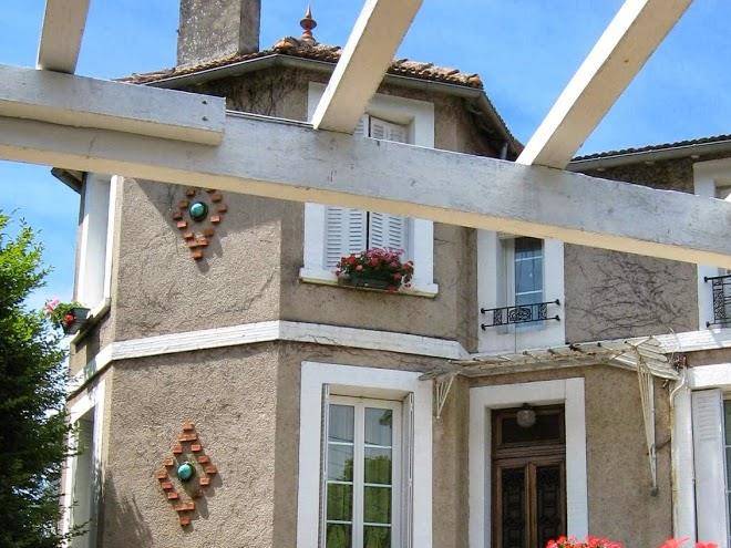 Aux volets blancs