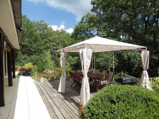 La Pierre Plantee Image