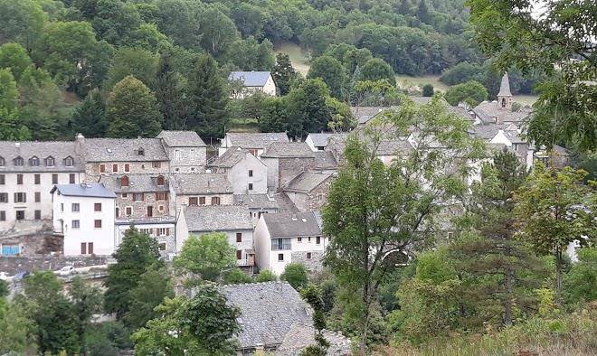 Logis les chemins francis modern hotel