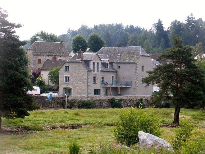 Residence les rives du bes saint juery