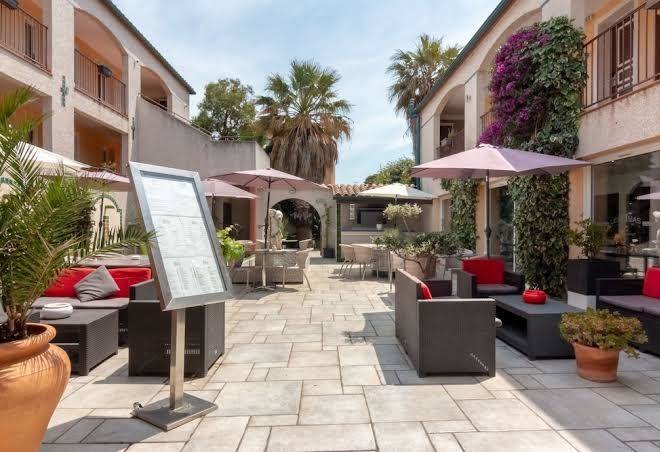Hotel les ii mas logis restaurant le patio perpignan sud
