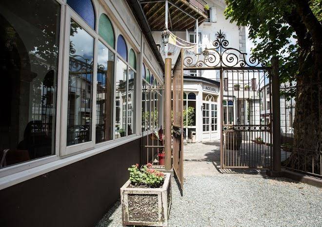 Au pavillon du frene
