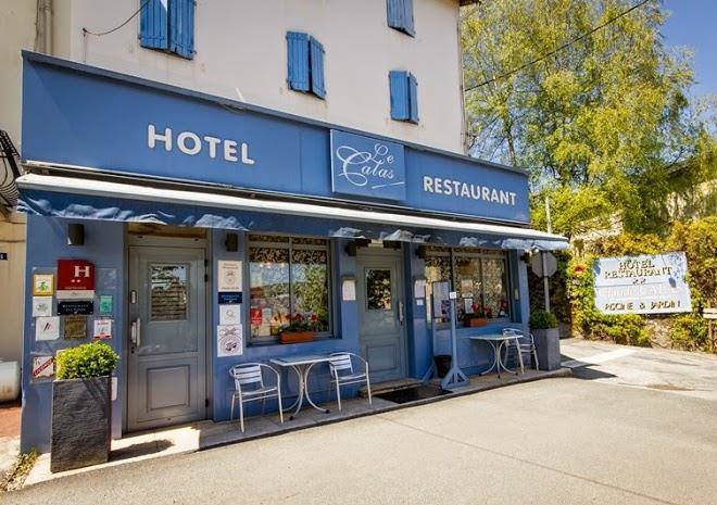 Hotel restaurant a la maison