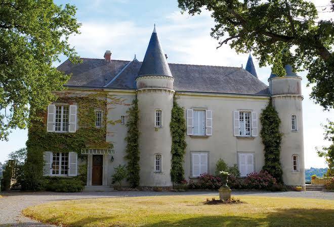 Chateau Haute Roche Image