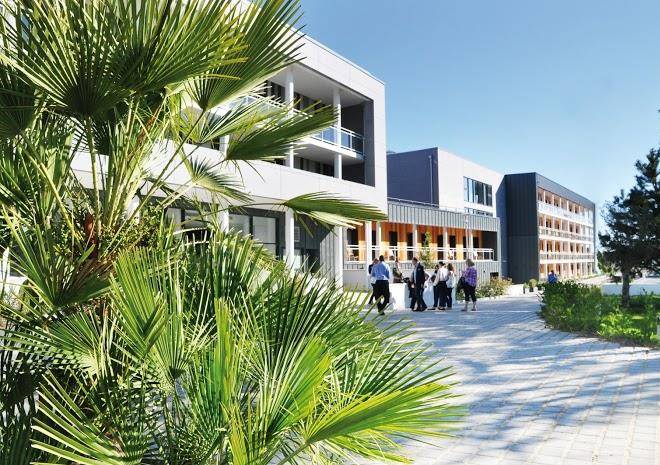 Golden Tulip Pornic Suites Image