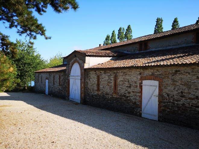 Cabanes et chambre a la bernardiere