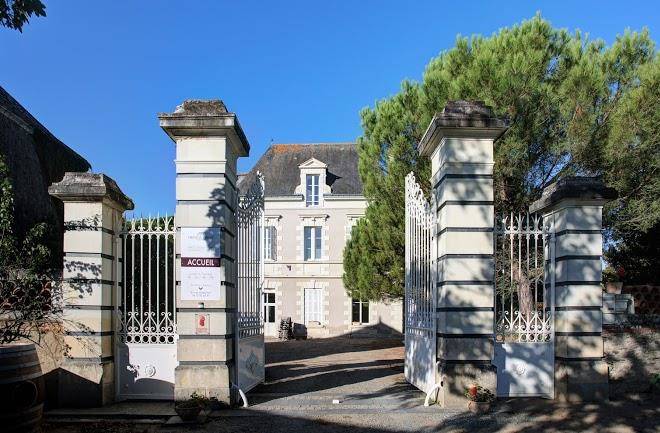 Chateau Piegue Image