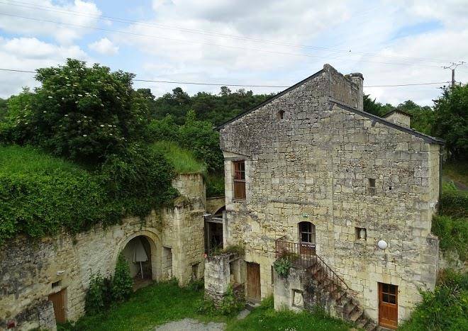Gite troglodytique a saint pierre en vaux