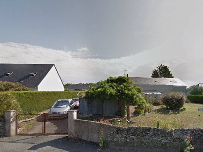 La Croix Tout Blanc Image