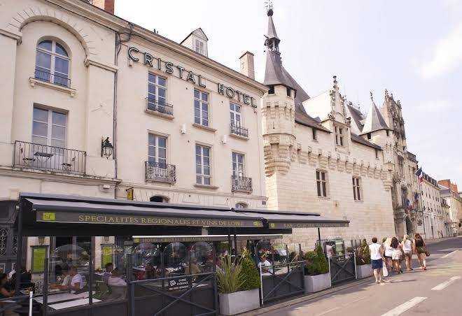 Cristal Hotel Restaurant Image