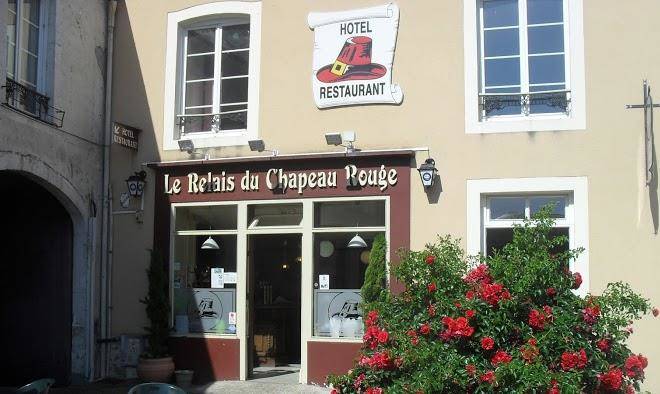 Le relais du chapeau rouge