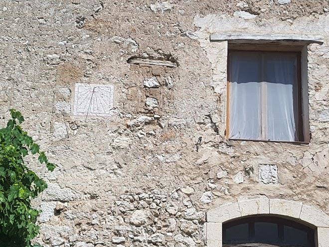 Gite de chasteuil maison de caractere