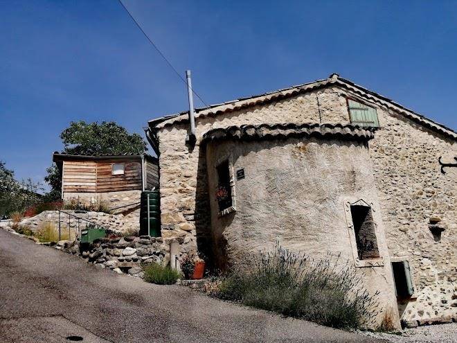 Maison aux lavandes