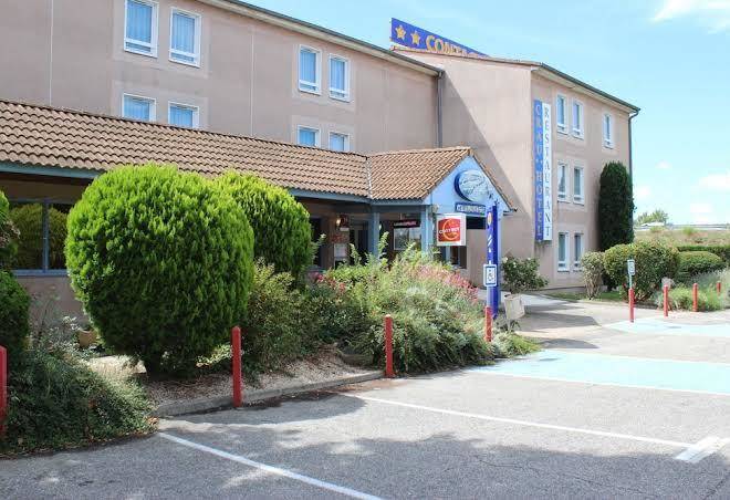 Crau hotel