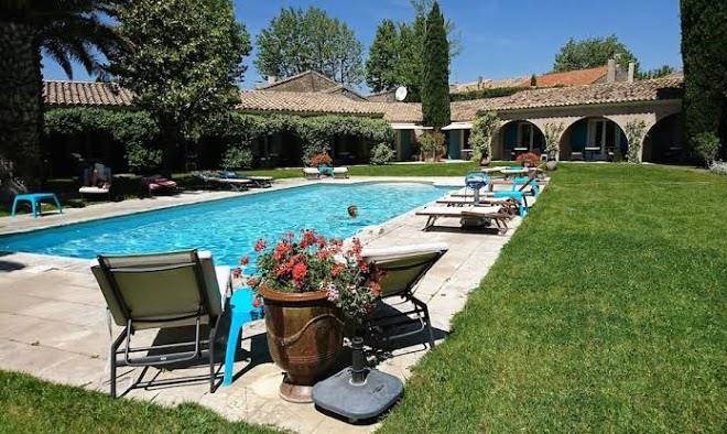 Hotel le pre des baux