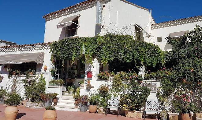 Hotel Mediterranee Image