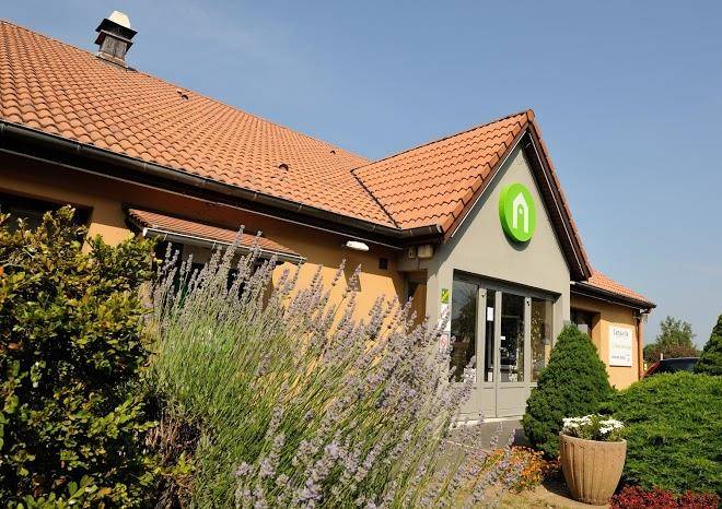 Hotel restaurant campanile vitrolles anjoly