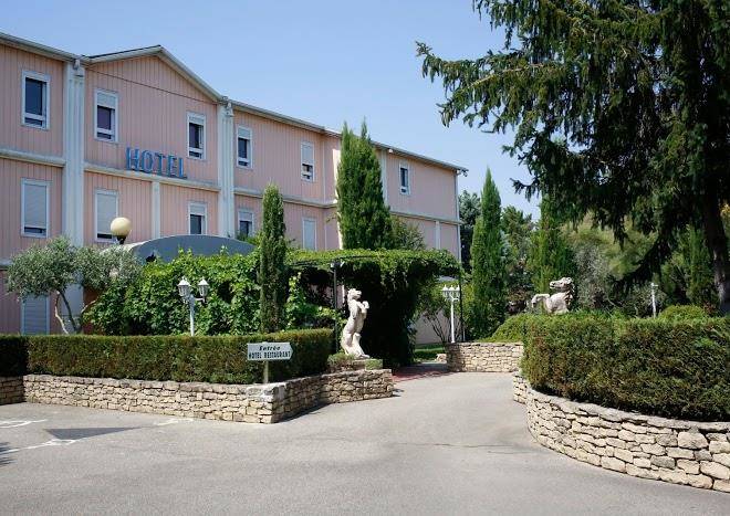 Hotel restaurant le lou mistralou