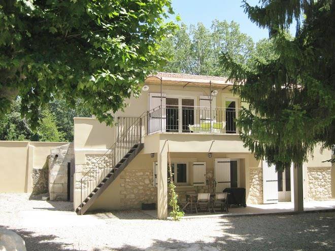 Locations de vacances gites mas la mounine